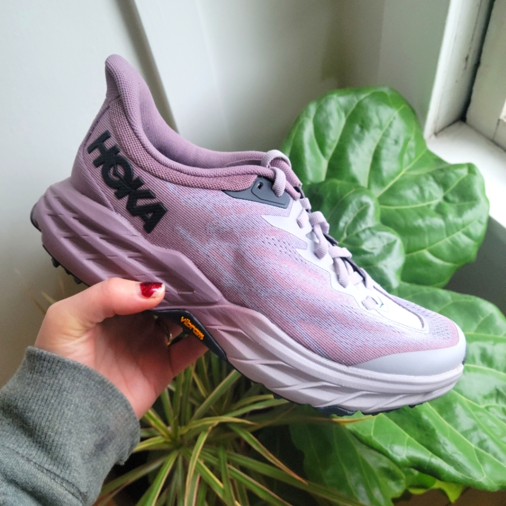 Women's Hoka SpeedGoat 5 Size 8.0